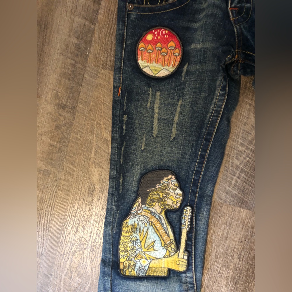 TRUE RELIGION JEANS - Picture 5 of 15